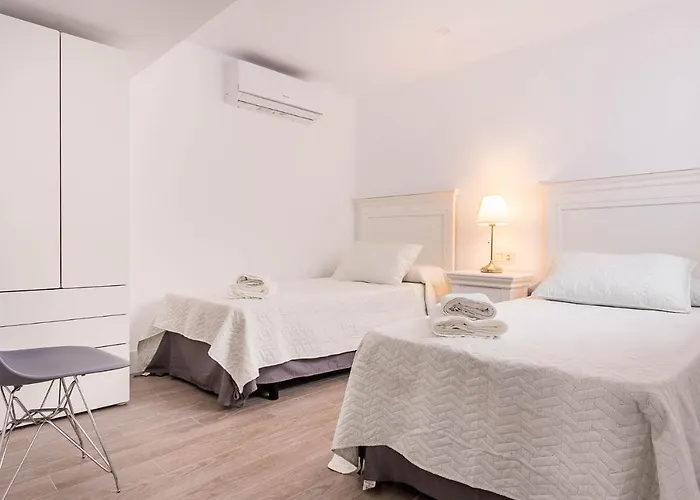 Unika Homes Juan Rabadan * Séville